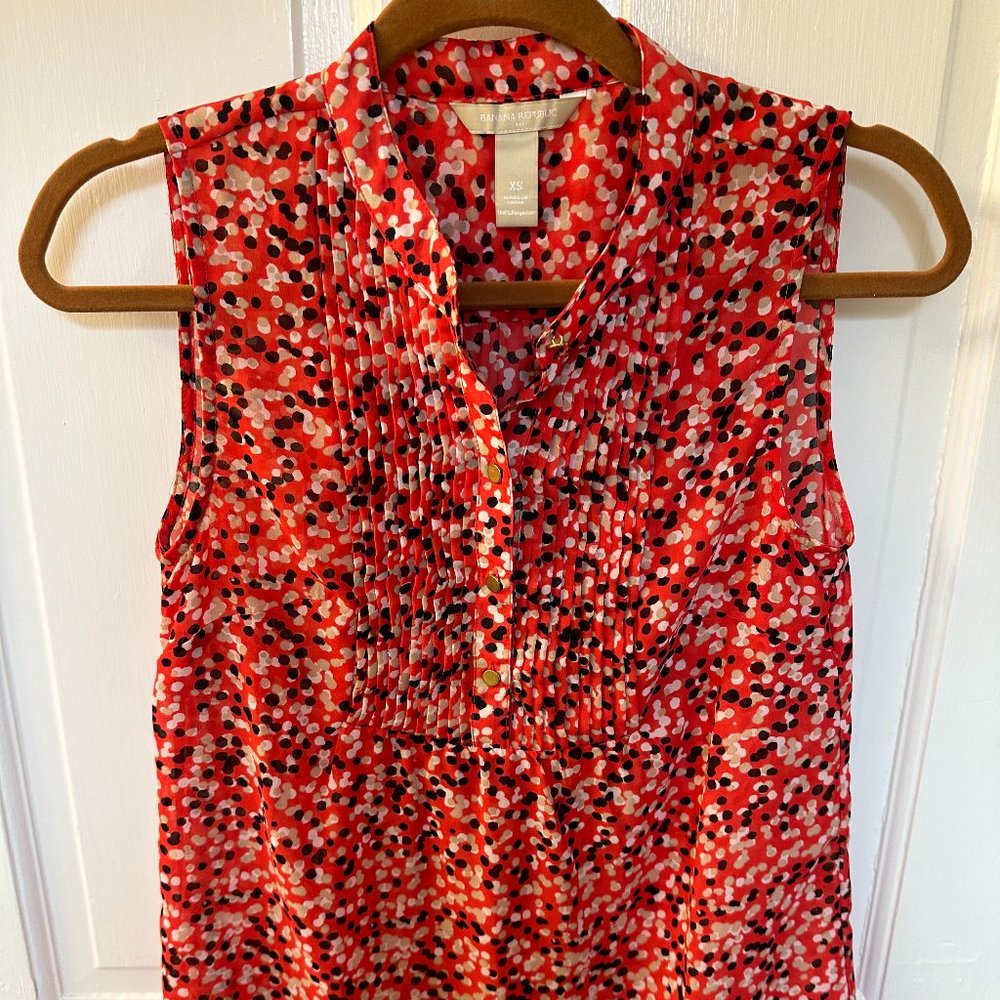 Banana Republic Sleeveless Top - Like new! XS